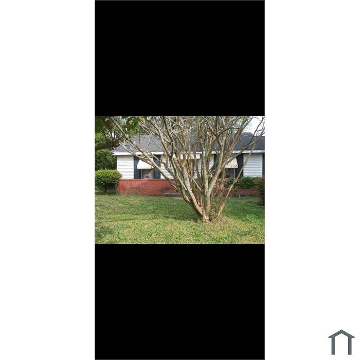 822 Forsythe St